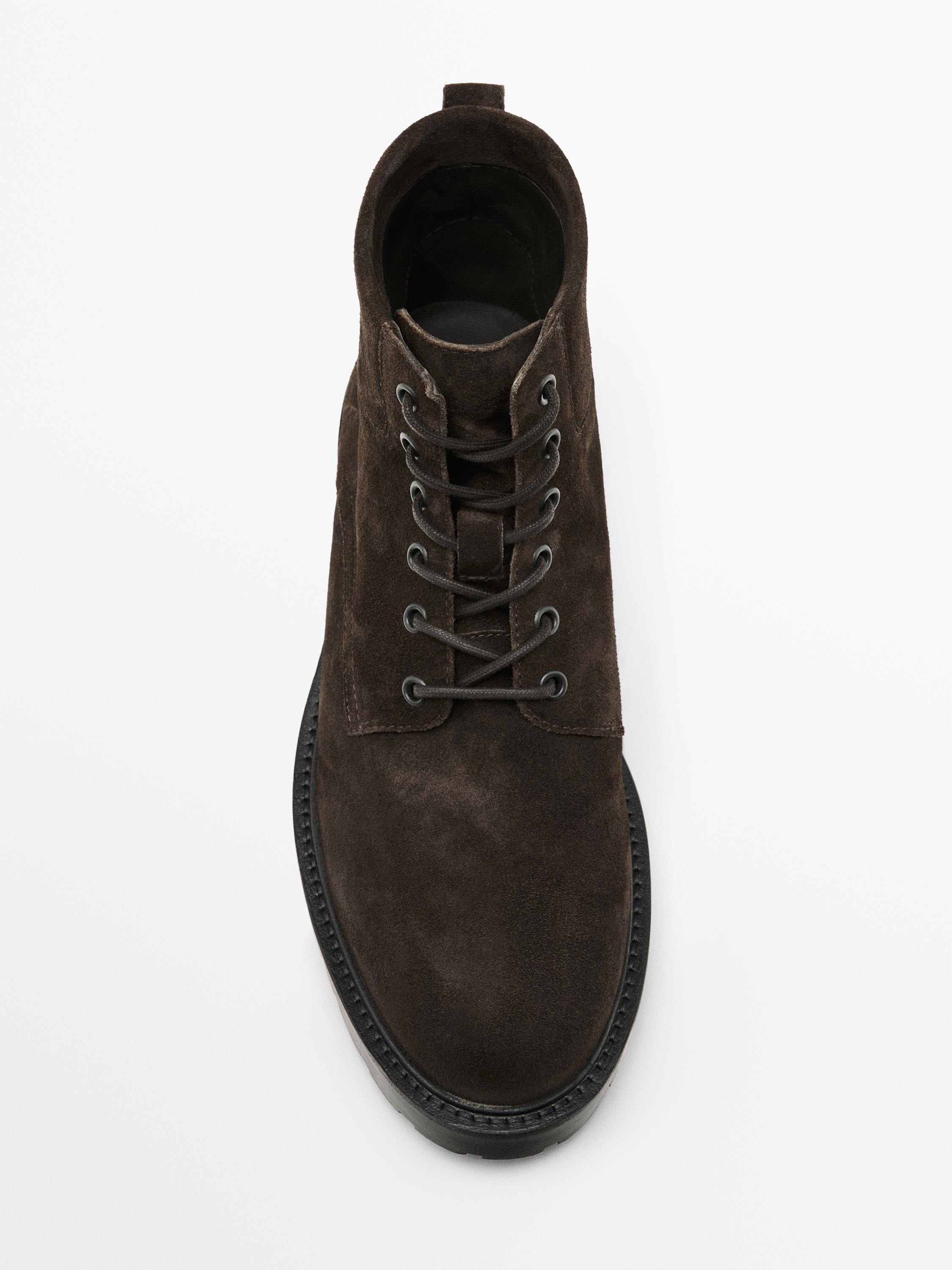 Oiled split leather boots